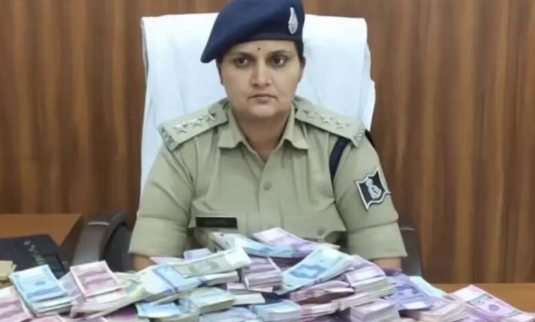 हवाला लूटकांड की आरोपी SDOP पूजा पांडे को सुप्रीम कोर्ट से जमानत, 2 साल के बच्चे का दिया गया हवाला