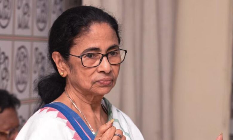 ममता बनर्जी का बड़ा एक्शन, बागी विधायक संदीपन साहा और रितब्रत बनर्जी TMC से बाहर