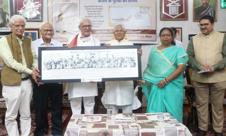 हिन्दी पत्रकारिता की गौरवशाली परंपरा से युवा प्रेरणा लें : राज्यपाल पटेल