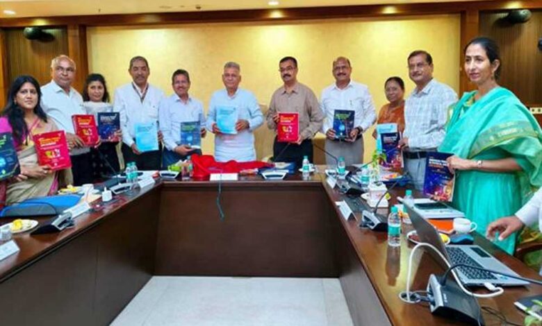 विद्यार्थियों को वैश्विक अवसरों के अनुरूप तैयार करने की दिशा में कार्य करें : मंत्री  परमार