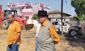 रेत-विवाद-में-सनसनीखेज-वारदात!-फॉर्च्यूनर-सवार-युवक-को-जिंदा-जलाने-का-आरोप,-4-हिरासत-में