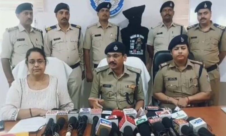 जीआरपी जबलपुर ने त्वरित कार्रवाई कर ट्रेन में चोरी गए आभूषण एवं सामान को मात्र दो घंटे में किया बरामद