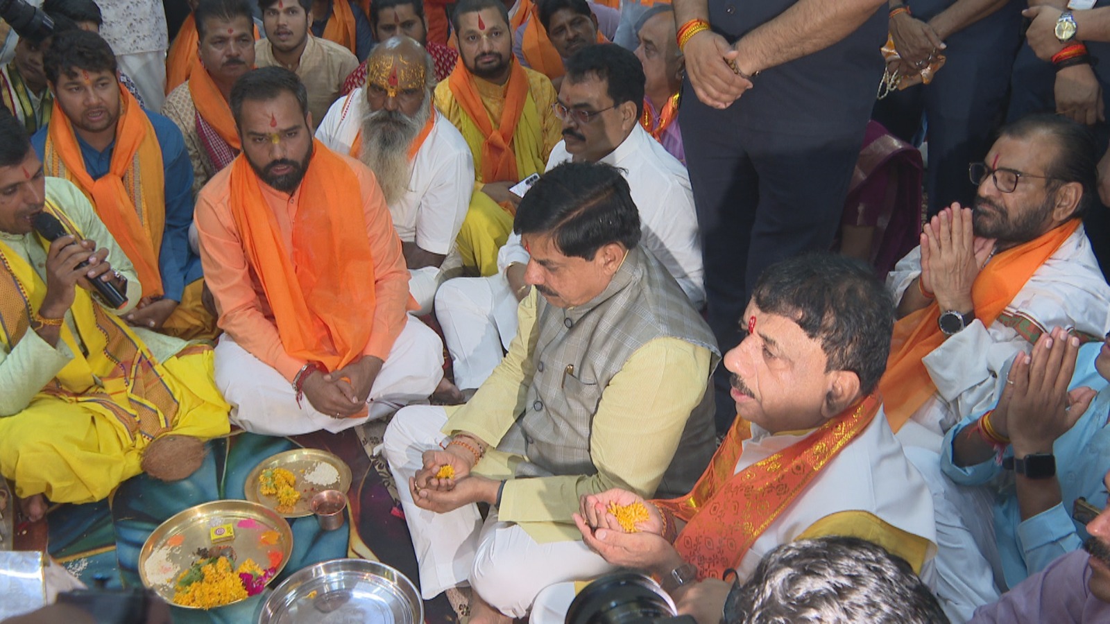 मुख्यमंत्री डॉ. मोहन यादव हनुमान चालीसा एवं प्रार्थना कार्यक्रम में हुए शामिल