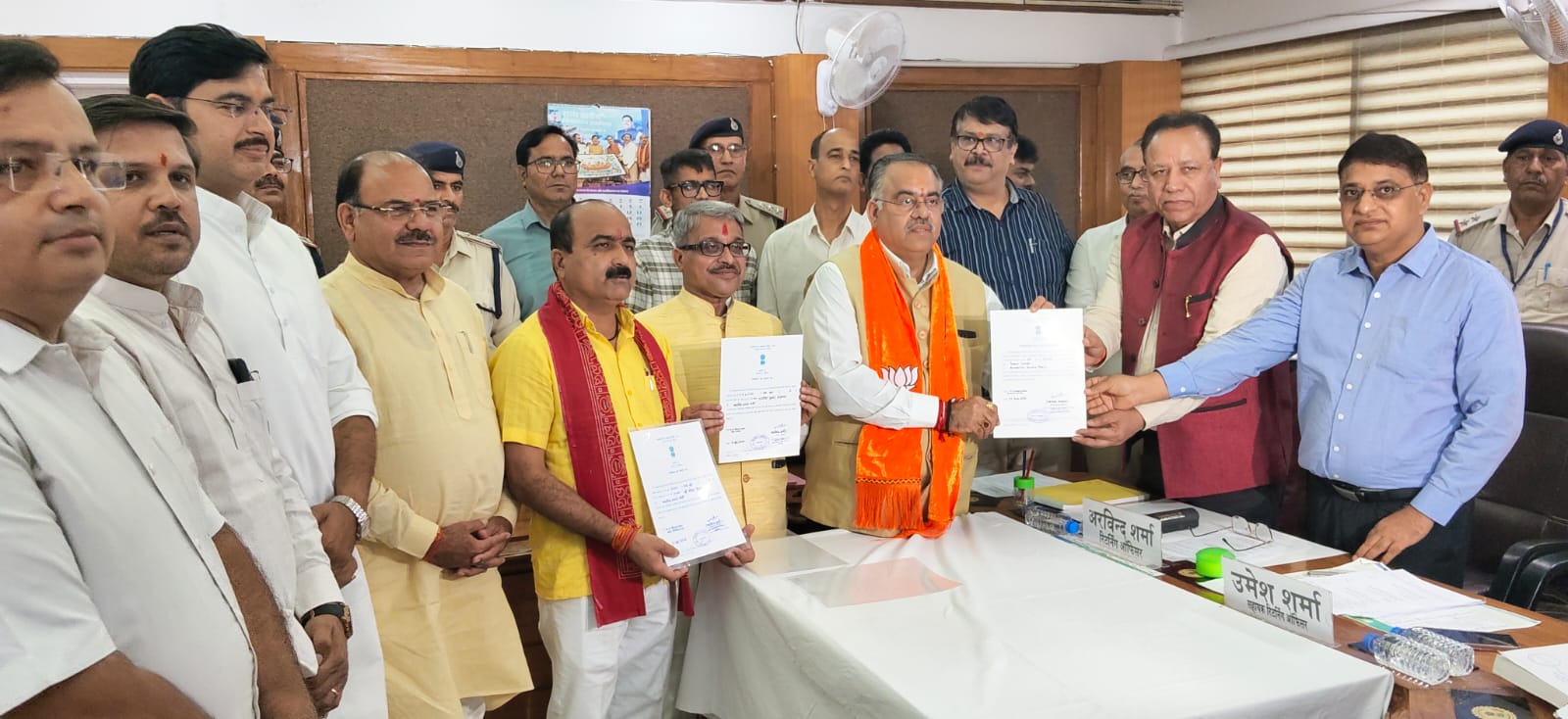 बीजेपी के तीनों उम्मीदवार निर्विरोध निर्वाचित, प्रमाण पत्र सौंपे गए; कांग्रेस की मीनाक्षी नटराजन की उम्मीदें अब कोर्ट पर