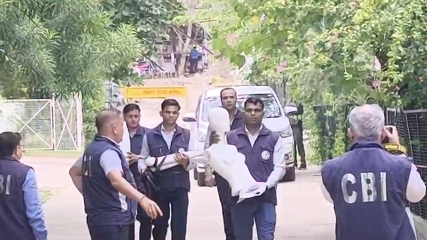 ट्विशा शर्मा डेथ केस: सीबीआई ने घर पहुंचकर किया सीन रीक्रिएशन, 80 किलो की डमी से समझी घटना की परिस्थितियां