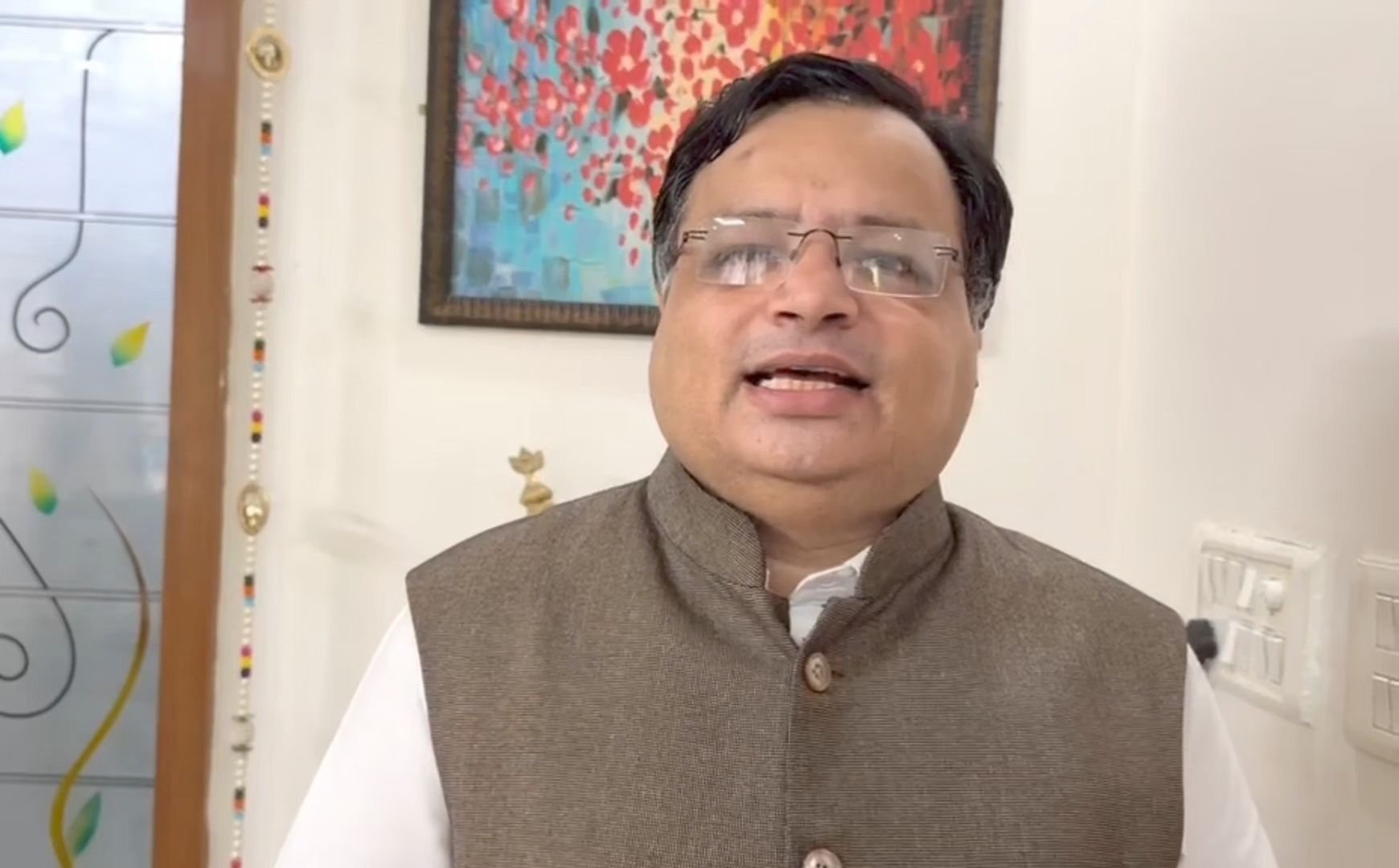 अजय सिंह यादव का कांग्रेस पर निशाना, कहा- हार नहीं, कुर्सी बचाने की लड़ाई में उलझी है पार्टी