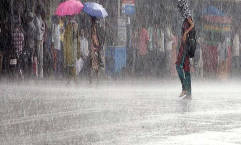 15 राज्यों में भारी बारिश का अलर्ट: 60 किमी/घंटा तक तेज हवाओं की चेतावनी